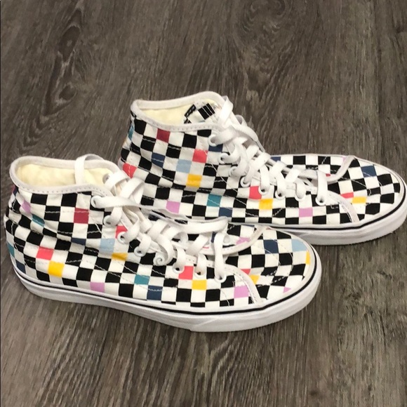 vans party checker